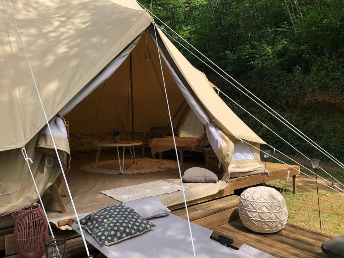 Camping Moulin De Chaules Saint-Constant Екстериор снимка