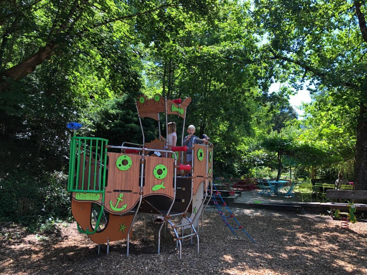 Camping Moulin De Chaules Saint-Constant Екстериор снимка