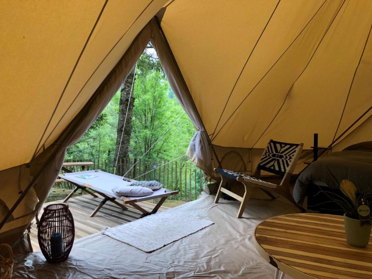 Camping Moulin De Chaules Saint-Constant Екстериор снимка