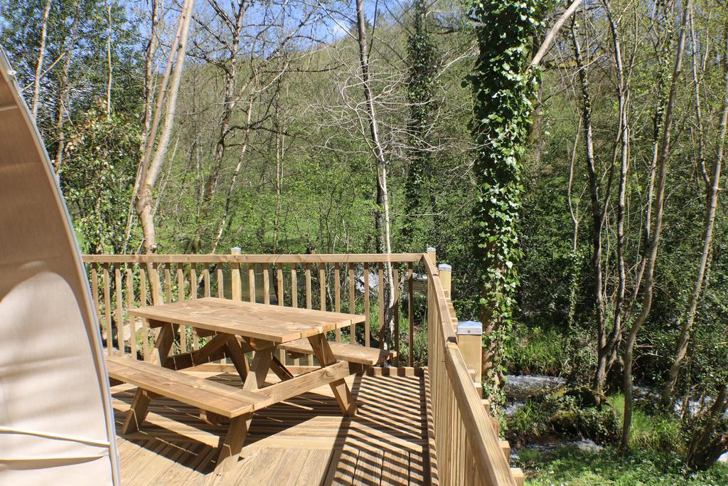 Camping Moulin De Chaules Saint-Constant Екстериор снимка