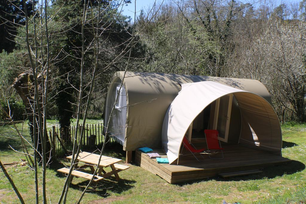 Camping Moulin De Chaules Saint-Constant Екстериор снимка