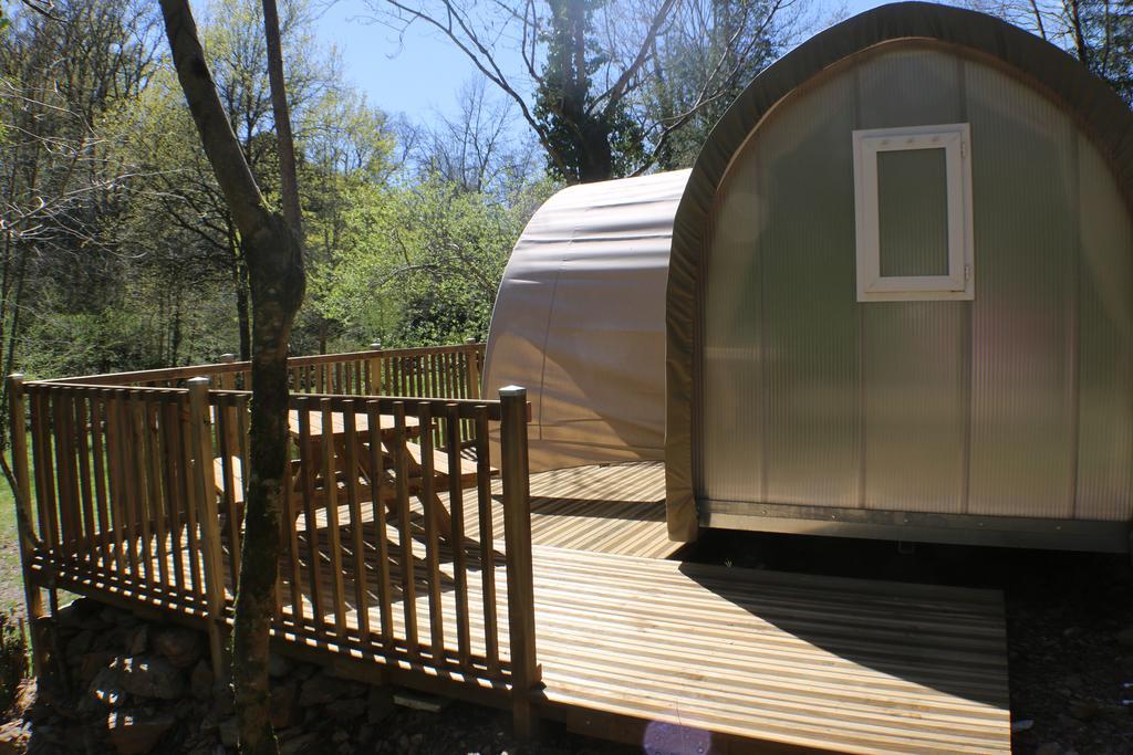 Camping Moulin De Chaules Saint-Constant Екстериор снимка
