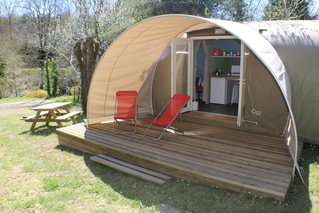 Camping Moulin De Chaules Saint-Constant Екстериор снимка
