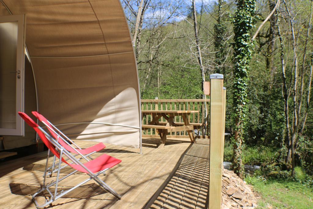 Camping Moulin De Chaules Saint-Constant Екстериор снимка