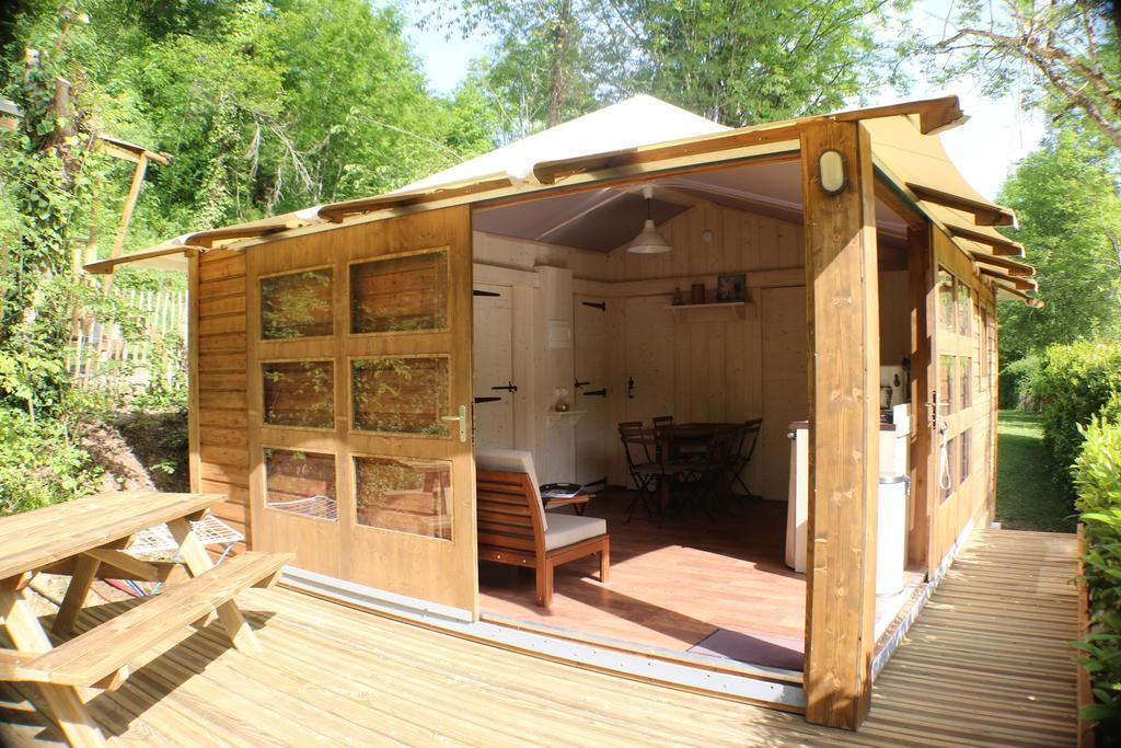 Camping Moulin De Chaules Saint-Constant Екстериор снимка
